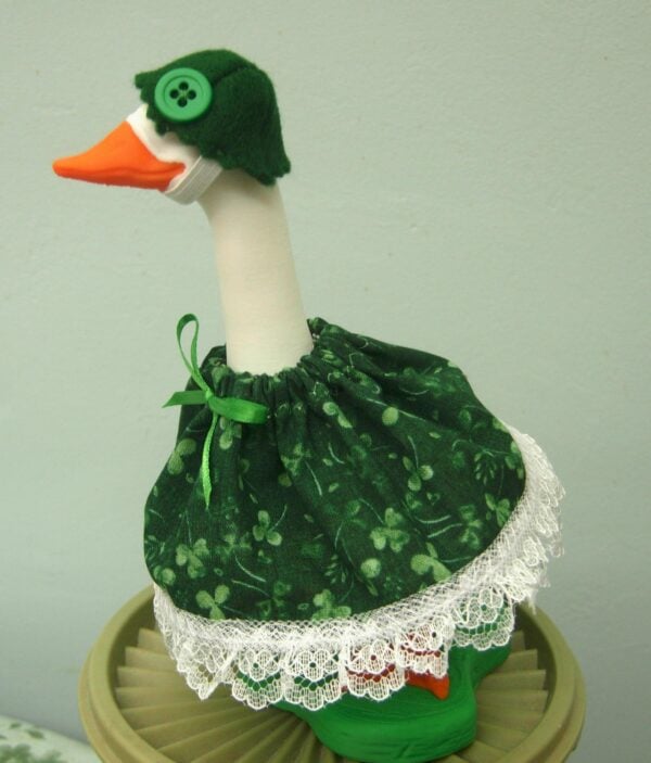 St Patrick's Day outfit for 7" 3d printer goose shamrocks on green - Image 5