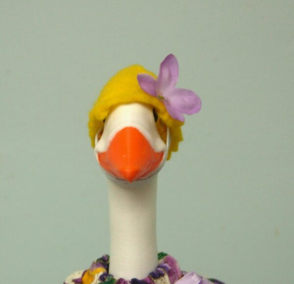 Spring pansy outfit for 7" 3d printer desk goose - Image 3