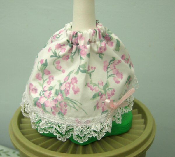 Spring pink lily of the valley outfit for 7" desk or office geese - Image 2