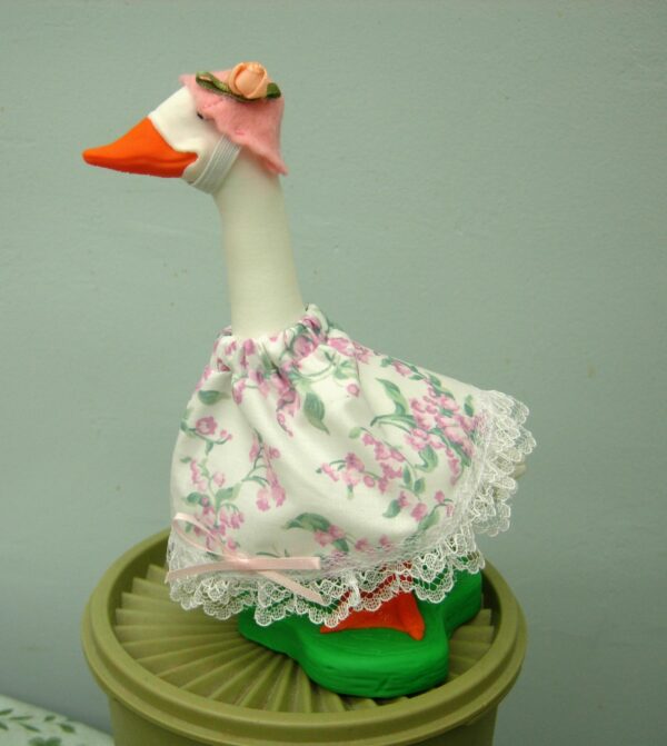 Spring pink lily of the valley outfit for 7" desk or office geese - Image 4