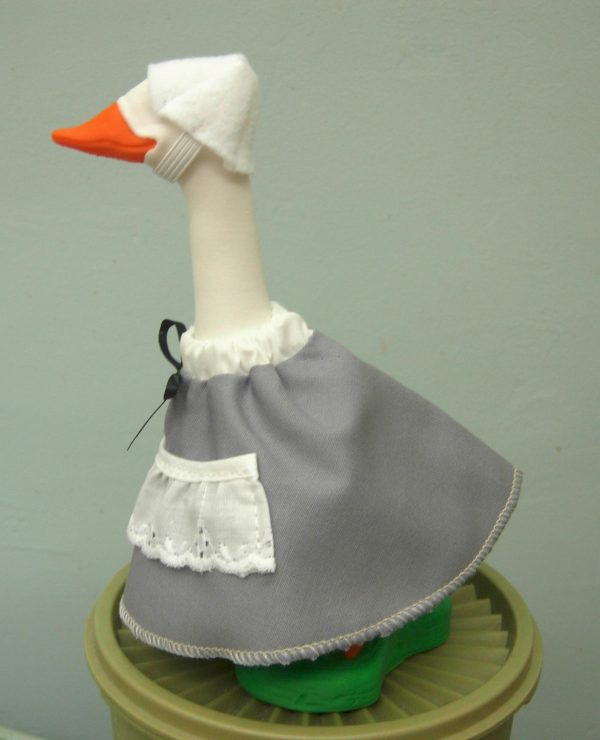 Thanksgiving gray pilgrim outfit for 7" 3d printer desk goose - Image 3